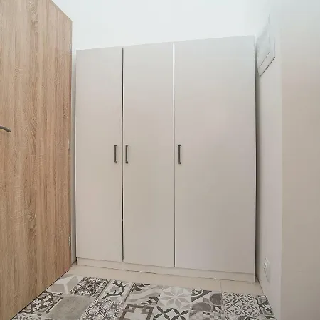 Brand New Studio In Zizkov * 프라하