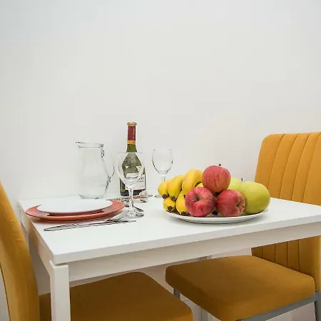 Brand New Studio In Zizkov 아파트 *